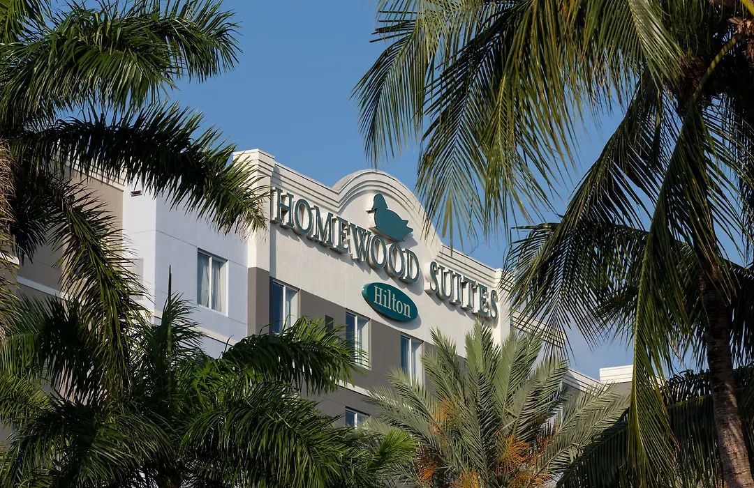 Homewood Suites Miami Airport/Blue Lagoon-1